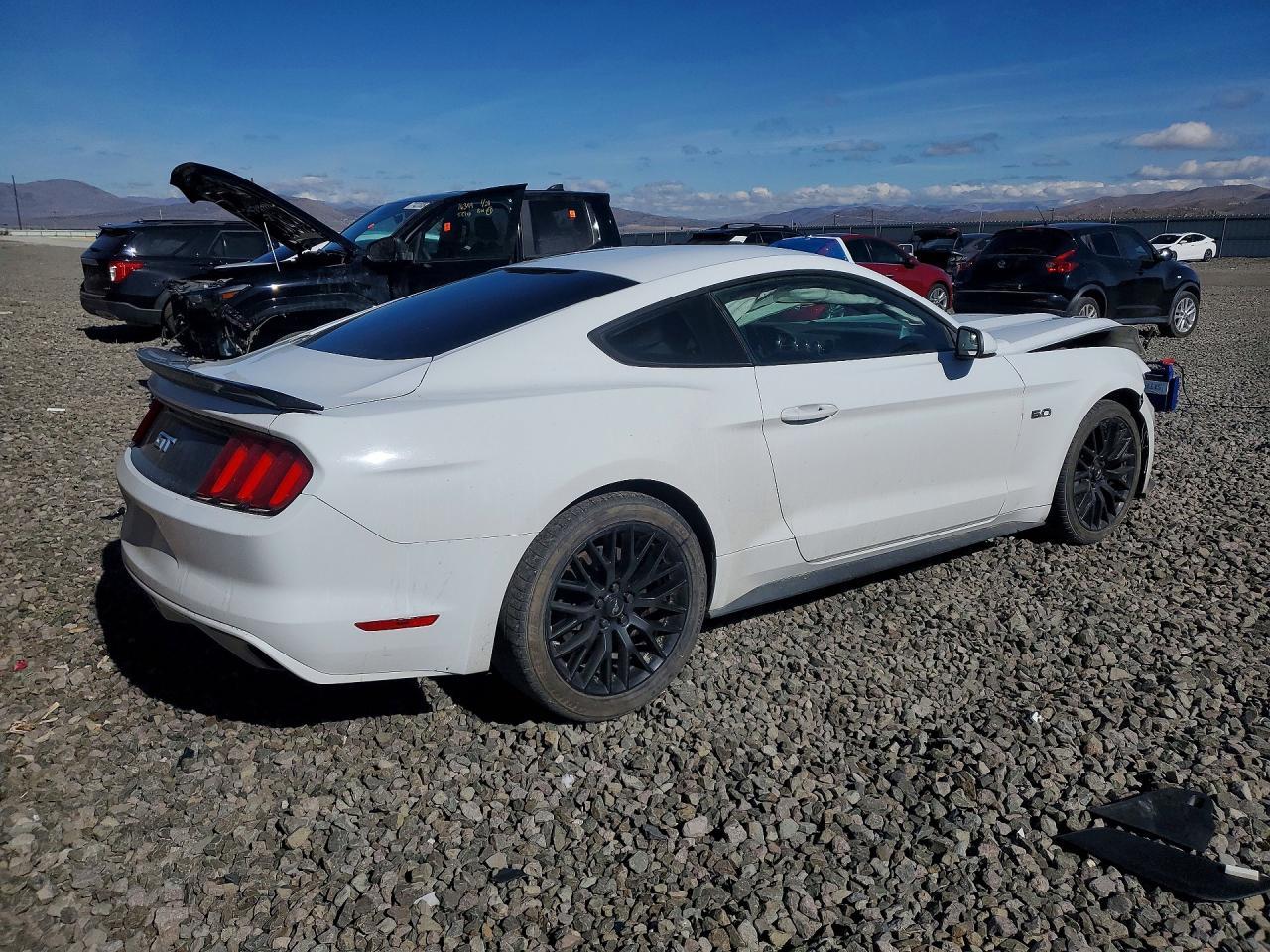 2015 Ford Mustang Gt - Фото 3