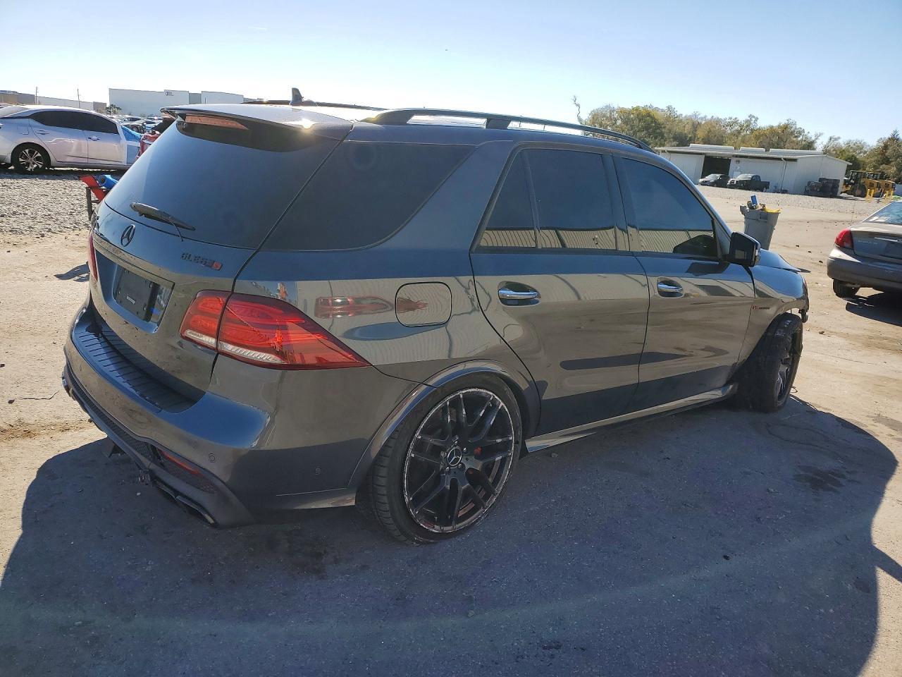 2016 Mercedes-Benz Gle 63 Amg-S 4Matic - Фото 3