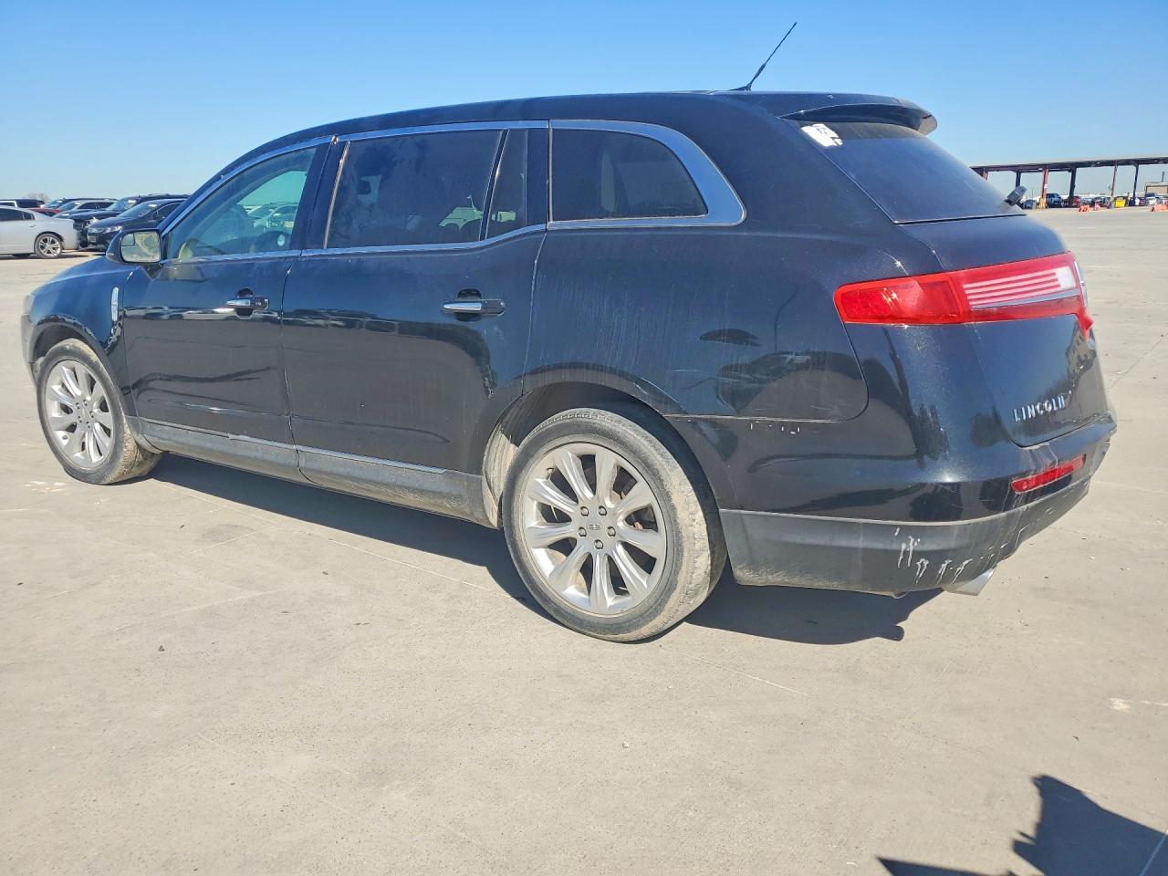 2015 Lincoln Mkt - Фото 2