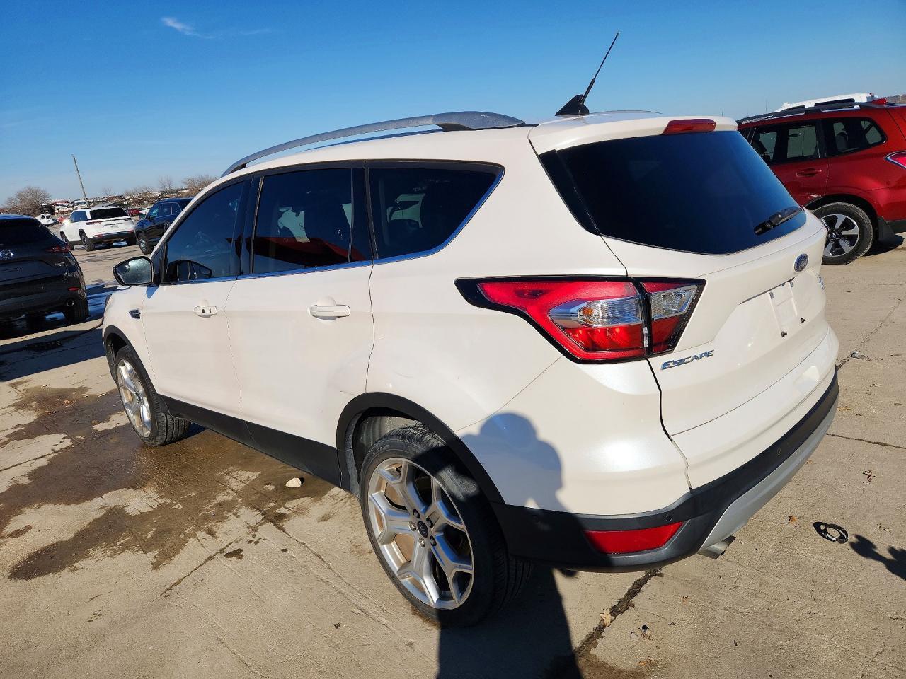 2018 Ford Escape Titanium - Фото 2