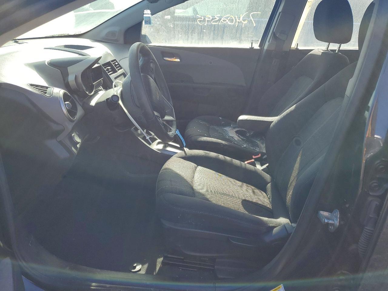 2014 Chevrolet Sonic Lt - Image 7