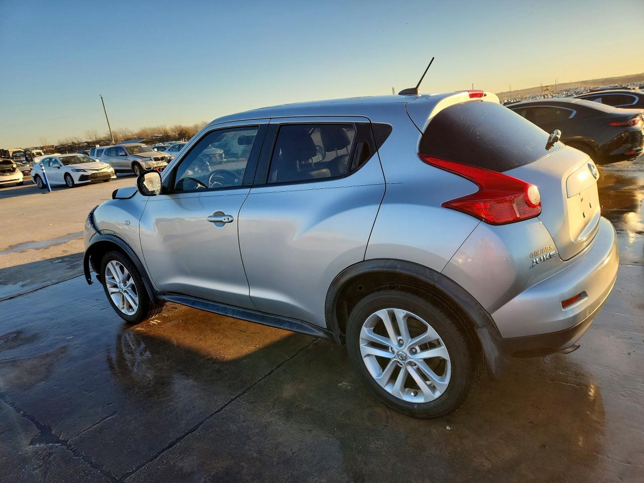 2012 Nissan Juke S - Фото 2