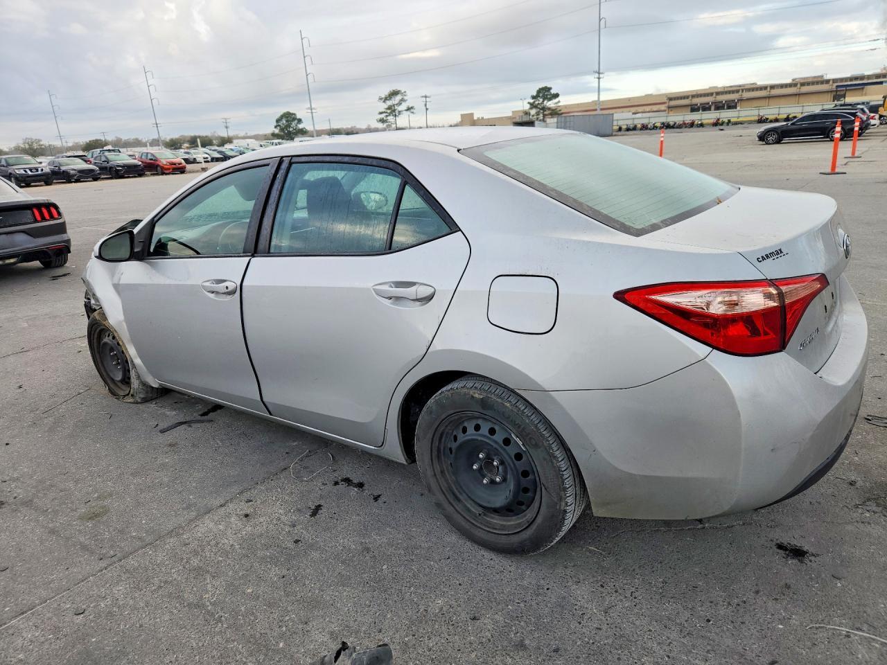 2018 Toyota Corolla L - Фото 2