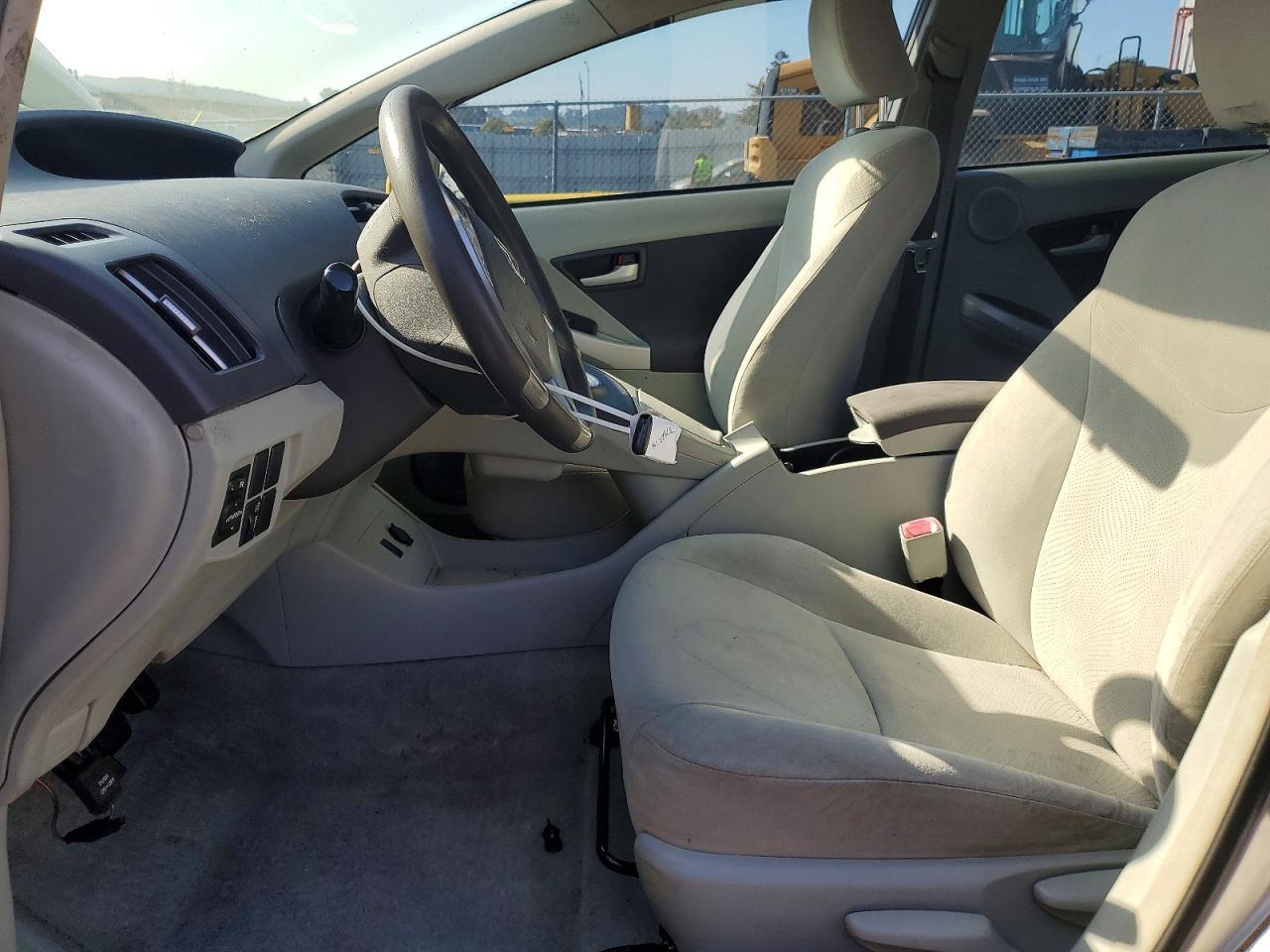 2011 Toyota Prius - Image 7