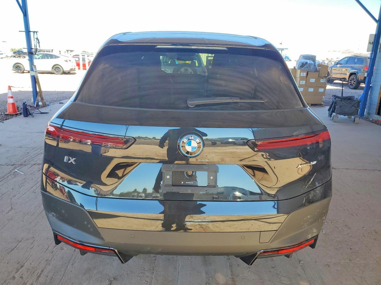 2025 BMW Ix - Image 6