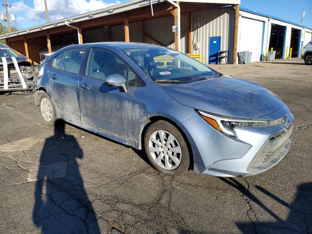 2023 Toyota Corolla Hybrid Le - Image 4