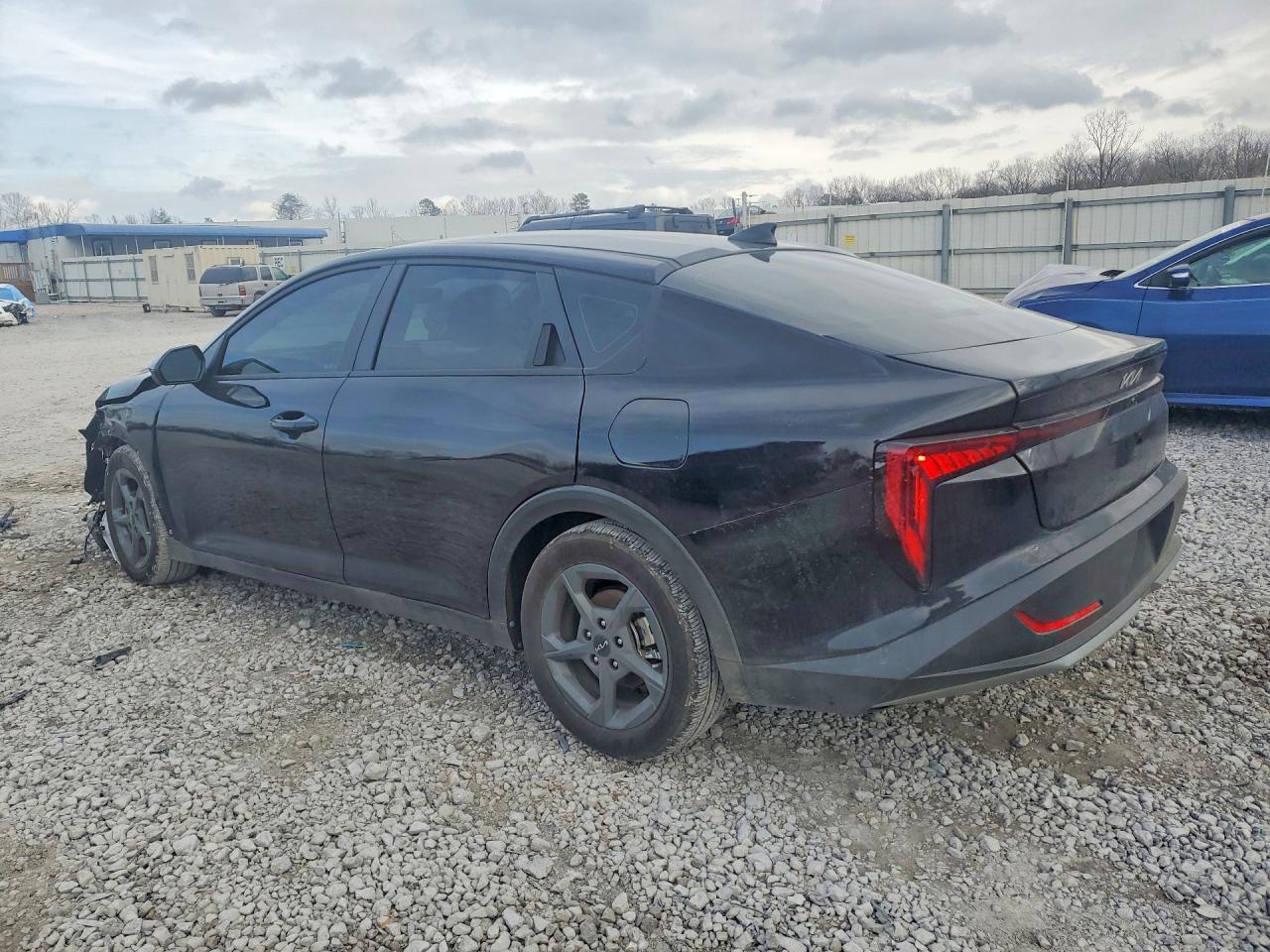 2025 Kia K4 - Image 2