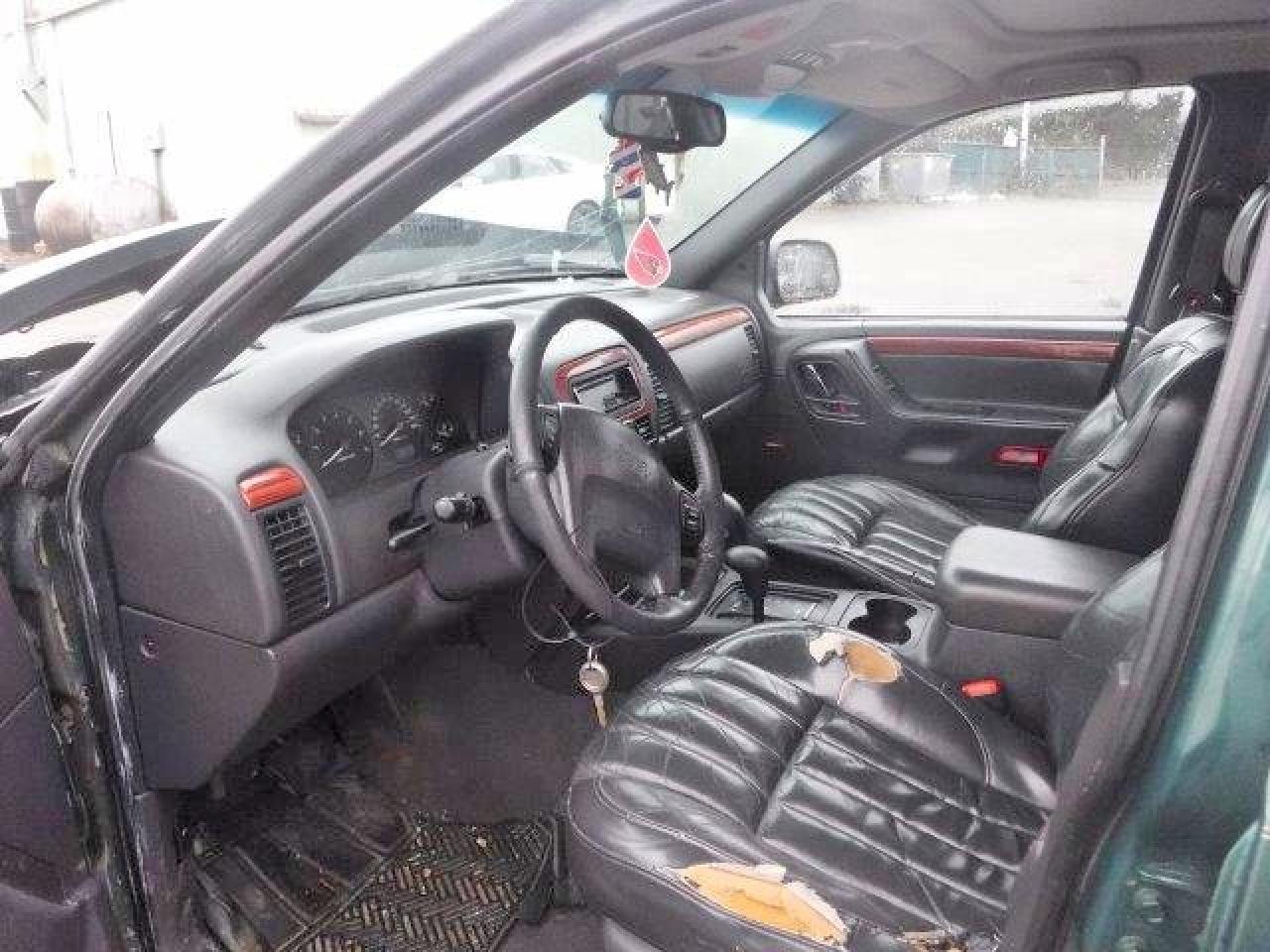 1999 Jeep Grand Cherokee Limited - Image 7