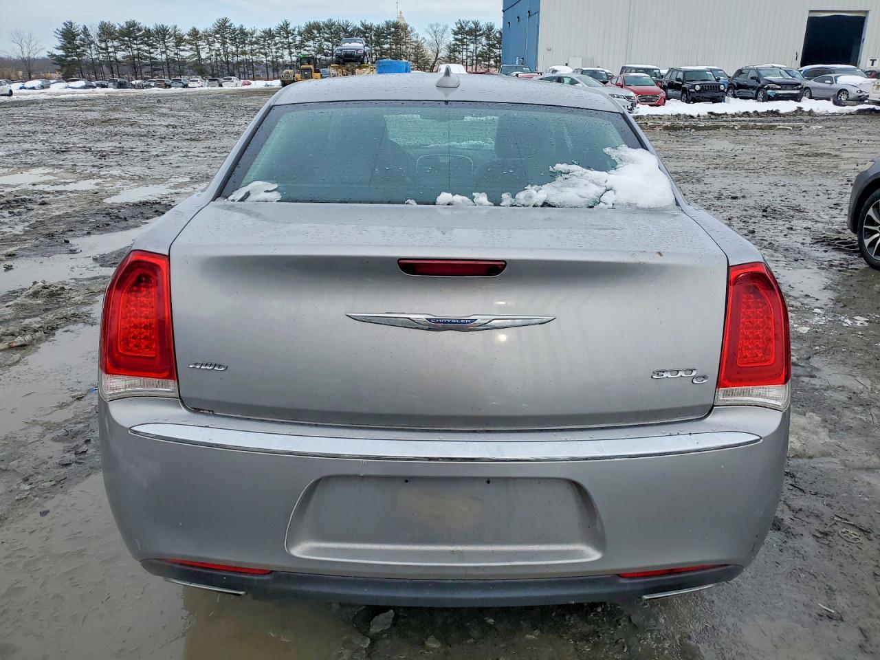 2016 Chrysler 300C - Фото 6