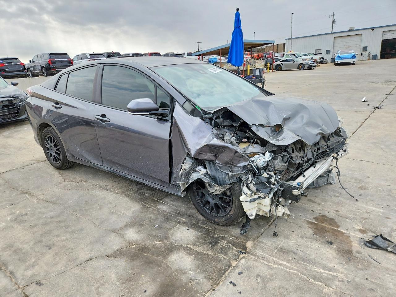 2018 Toyota Prius Two - Фото 4