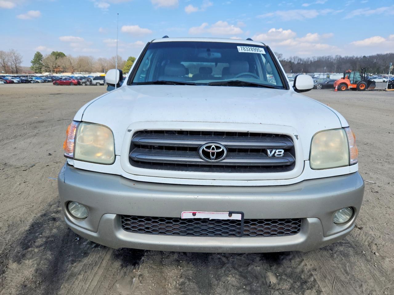 2004 Toyota Sequoia - Image 5