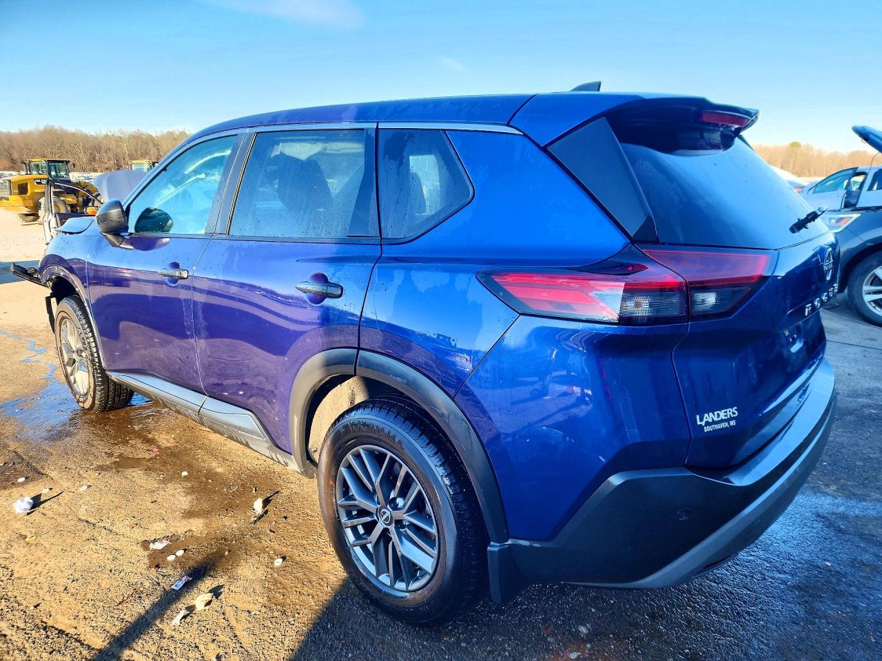 2022 Nissan Rogue S - Фото 2