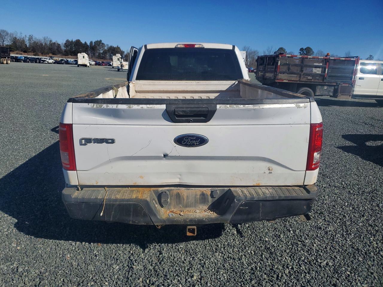 2017 Ford F150 Super Cab - Фото 6