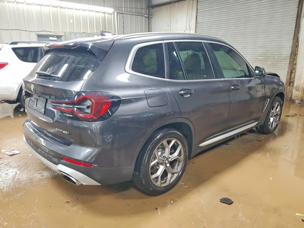 2024 BMW X3 xDrive30I - Image 3