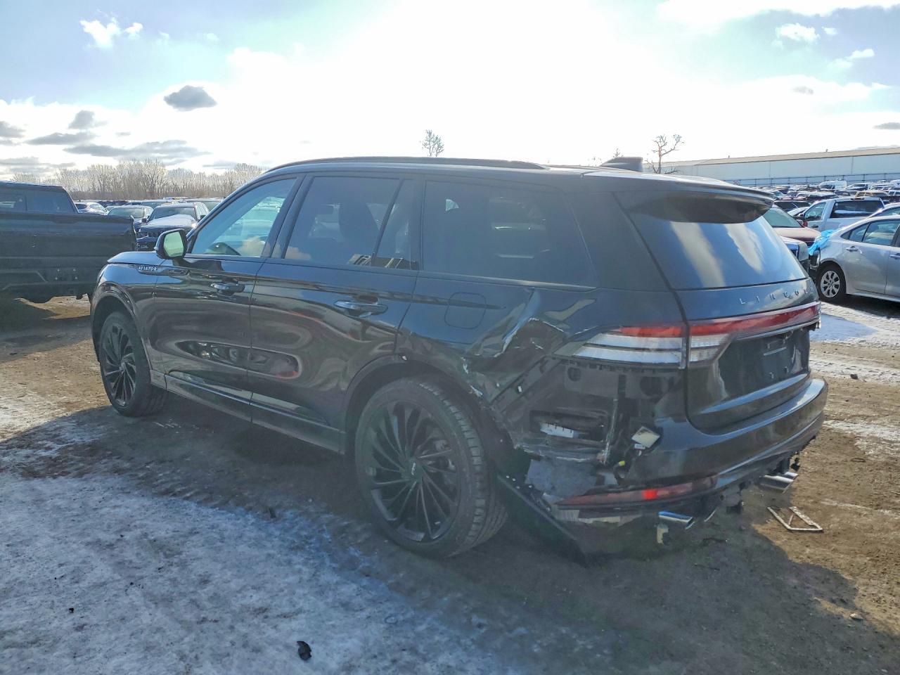 2025 Lincoln Aviator Reserve - Image 2