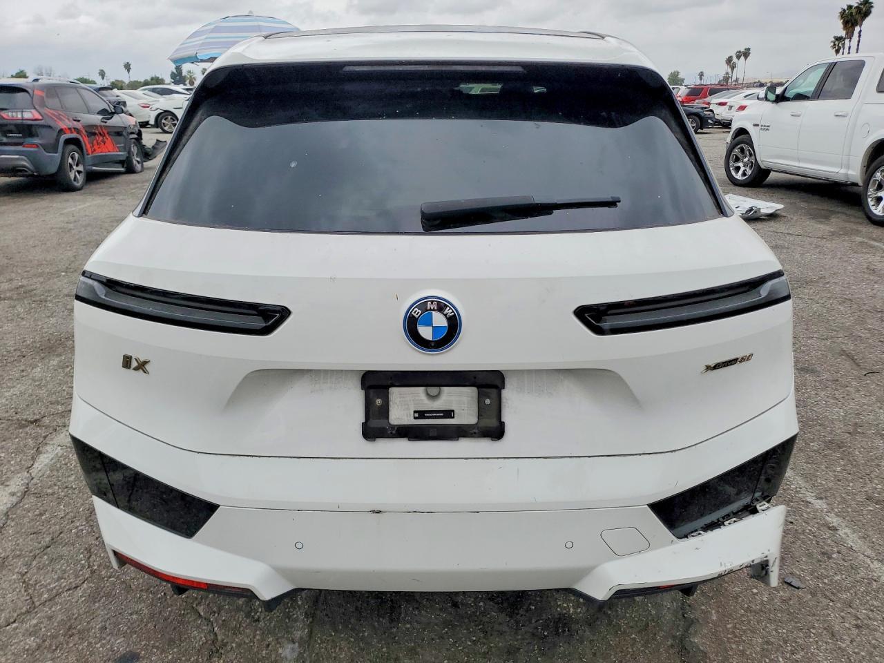 2024 BMW Ix xDrive50 - Фото 6