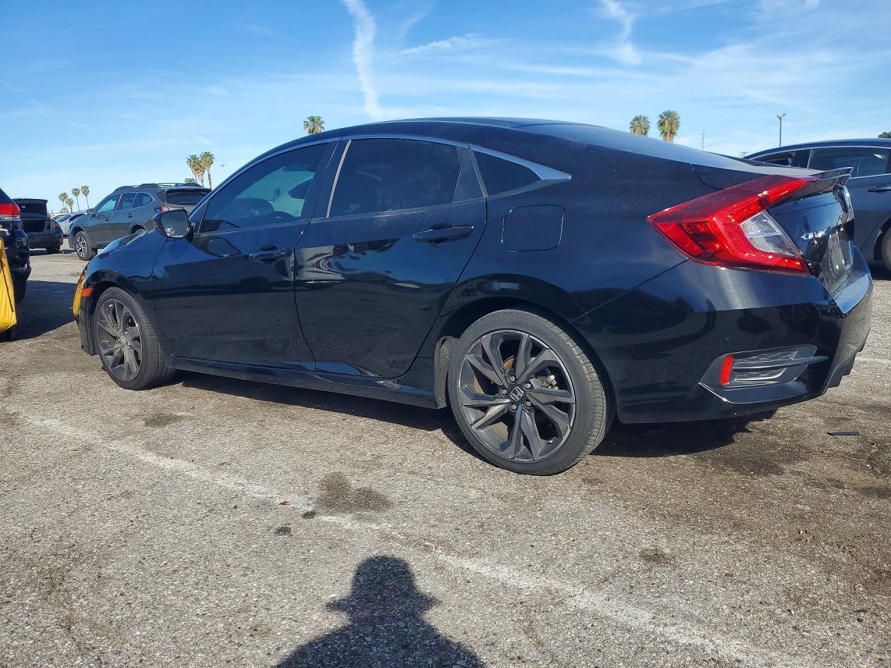 2021 Honda Civic Sport - Фото 2
