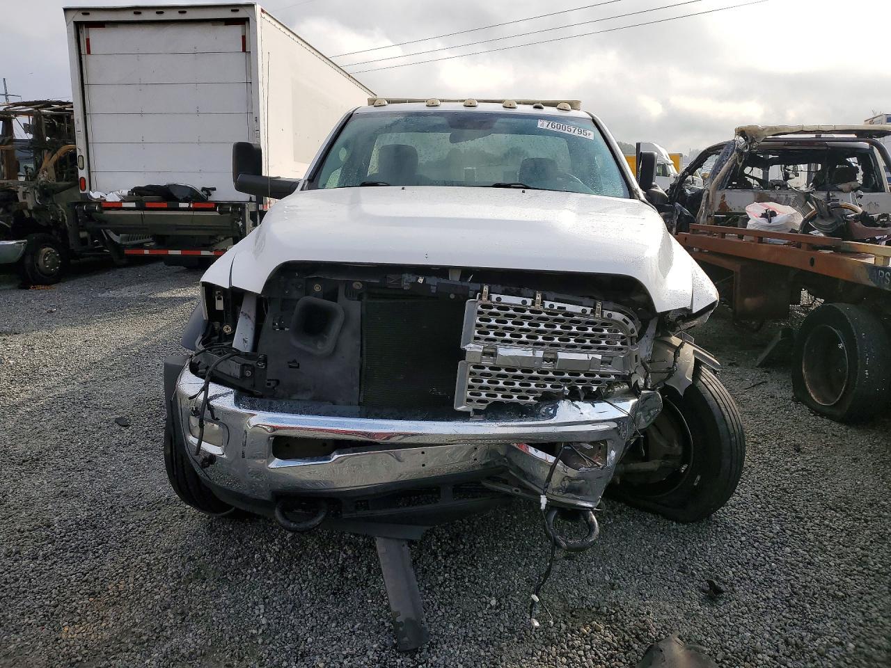 2018 Ram 5500 - Image 5