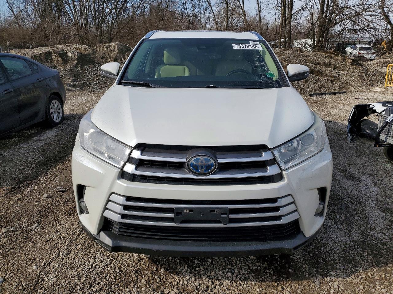 2019 Toyota Highlander Hybrid - Image 5