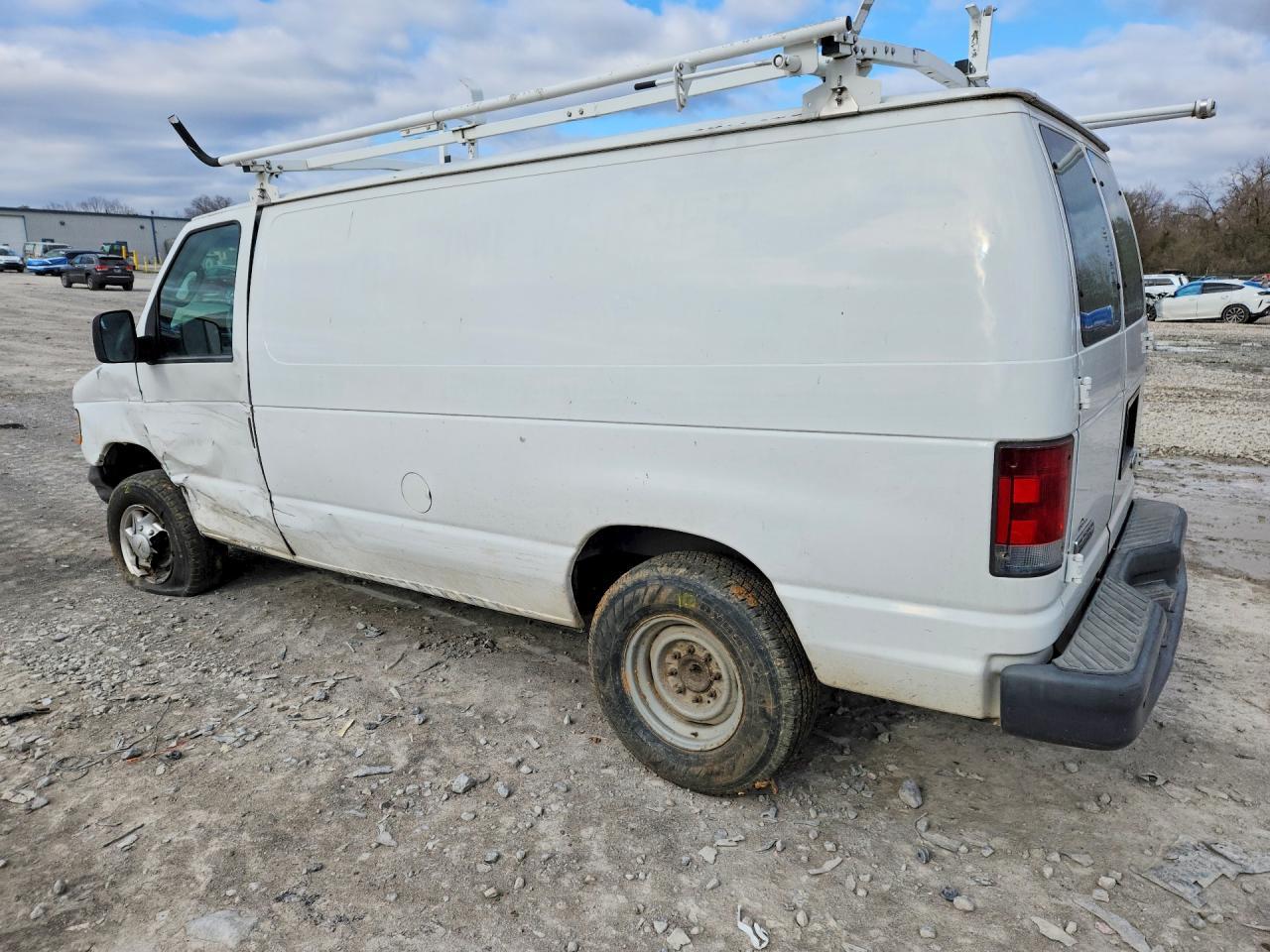2007 Ford Econoline E250 Van - Фото 2