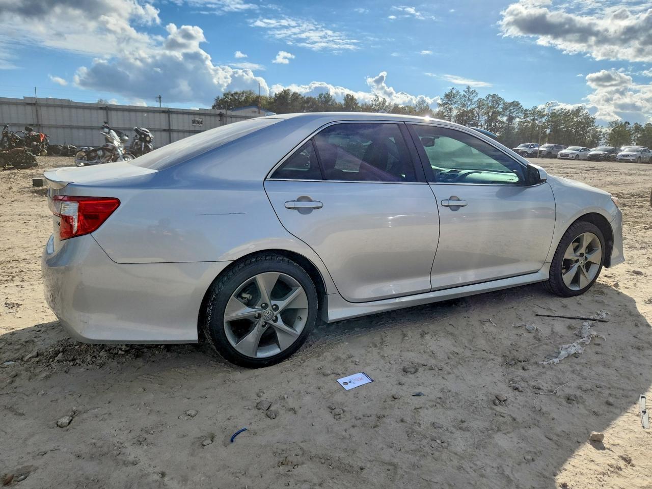 2012 Toyota Camry - Фото 3