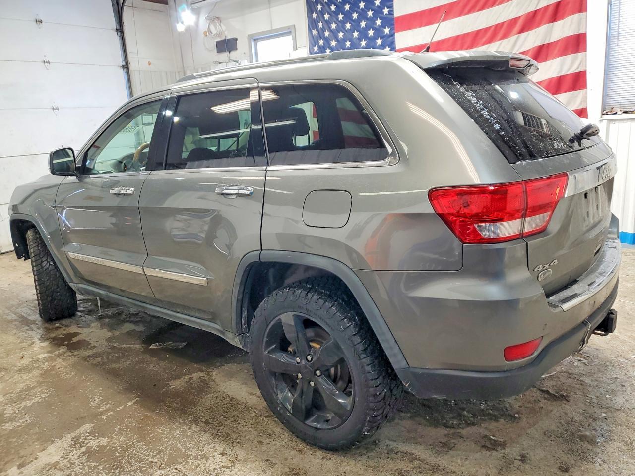 2012 Jeep Grand Cherokee Overland - Фото 2