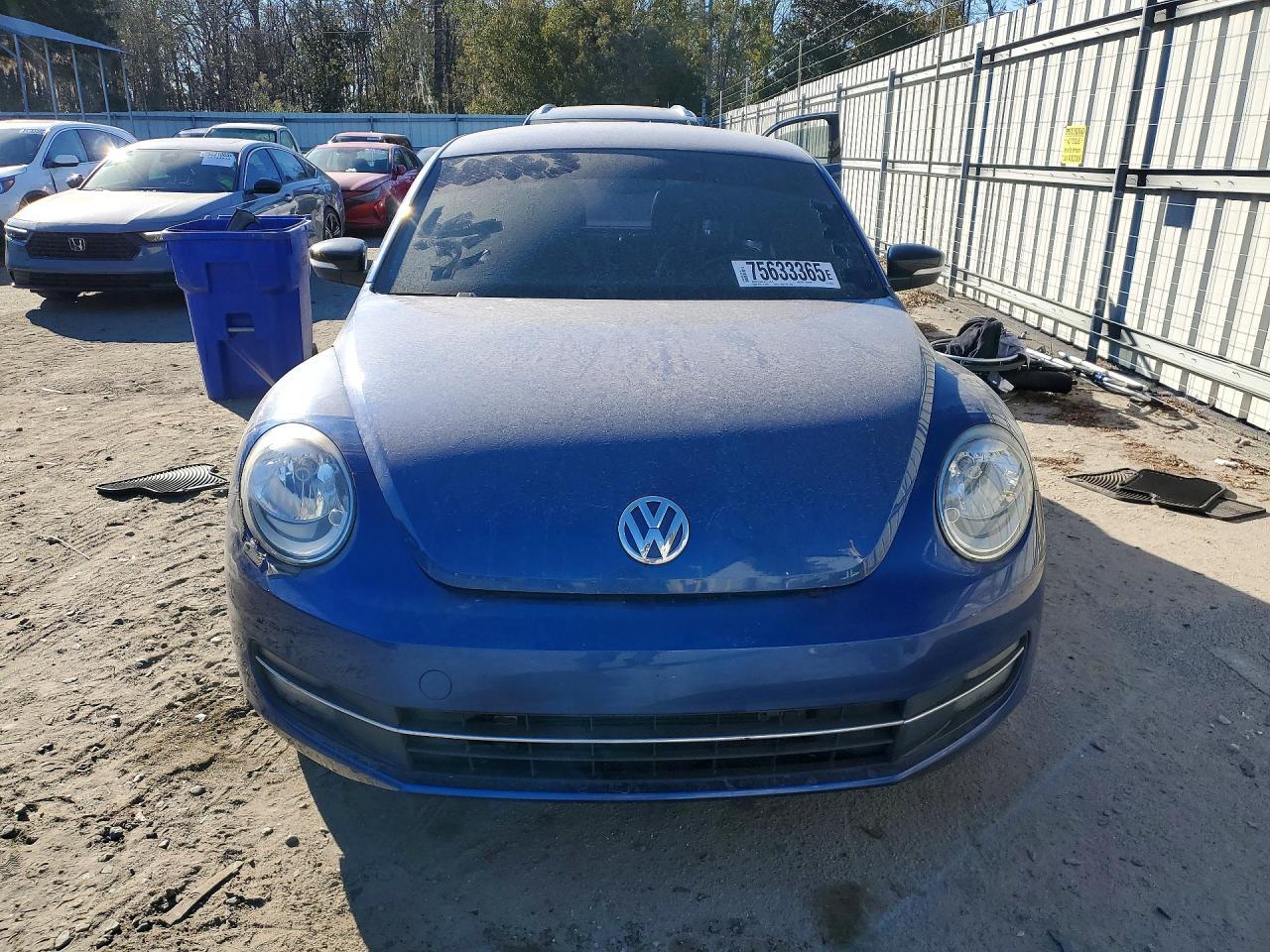 2012 Volkswagen Beetle Turbo - Фото 5