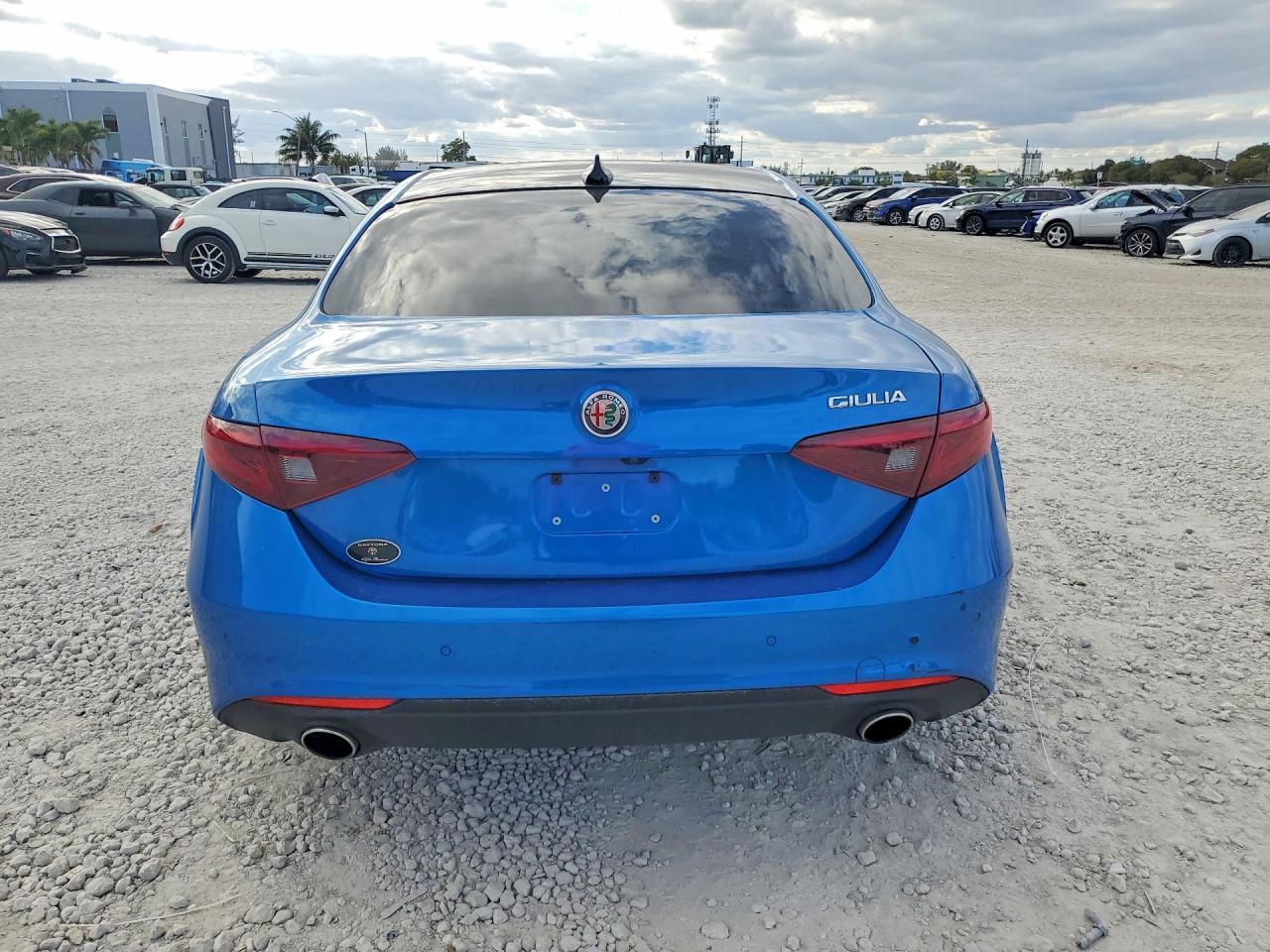 2021 Alfa Romeo Giulia Ti - Фото 6