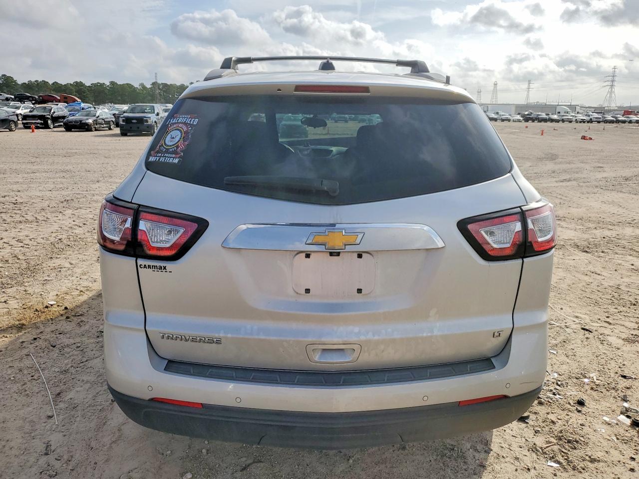 2017 Chevrolet Traverse Lt - Image 6
