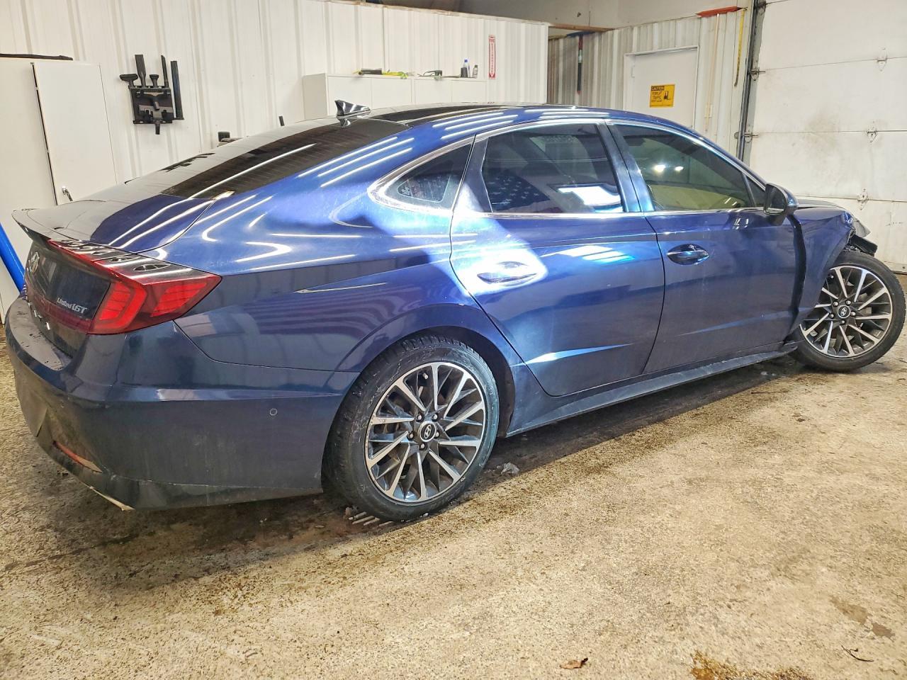 2020 Hyundai Sonata Limited - Image 3