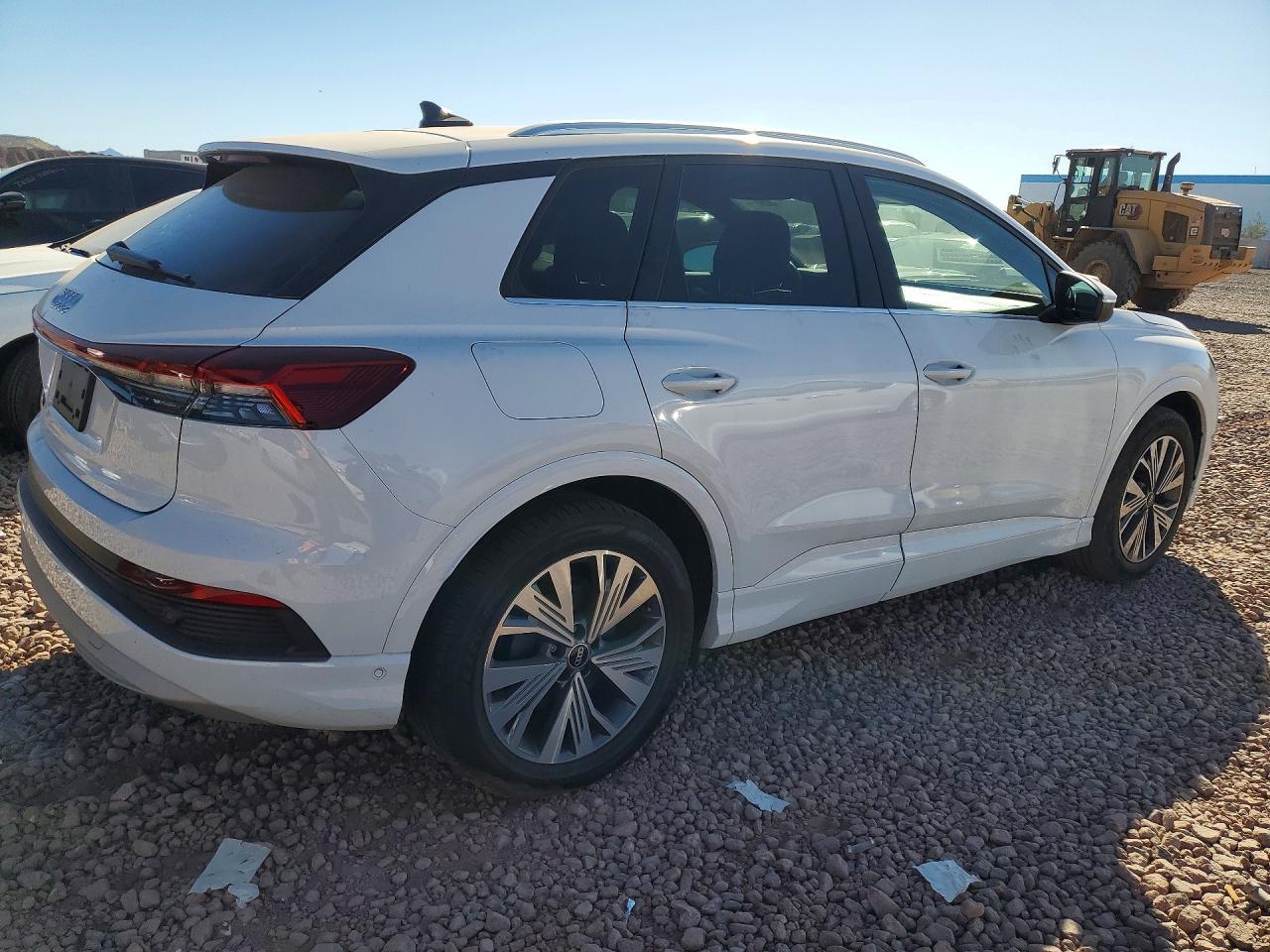 2023 Audi Q4 E-Tron Premium Plus - Фото 3