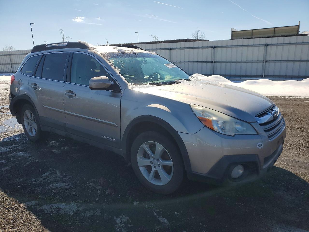 2014 Subaru Outback 2.5I Premium - Image 4