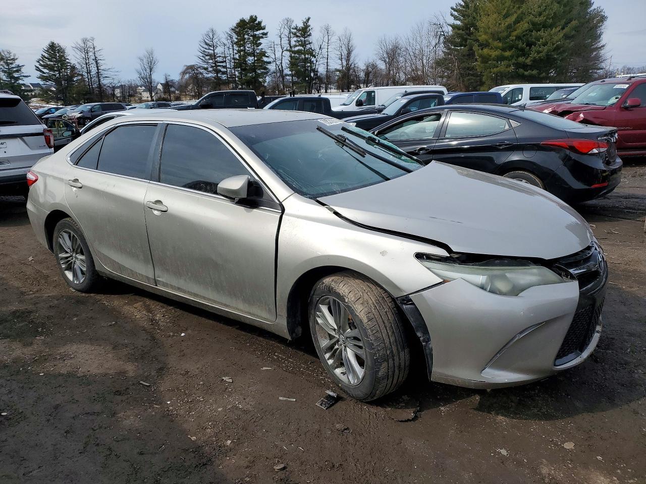 2016 Toyota Camry Se - Фото 4