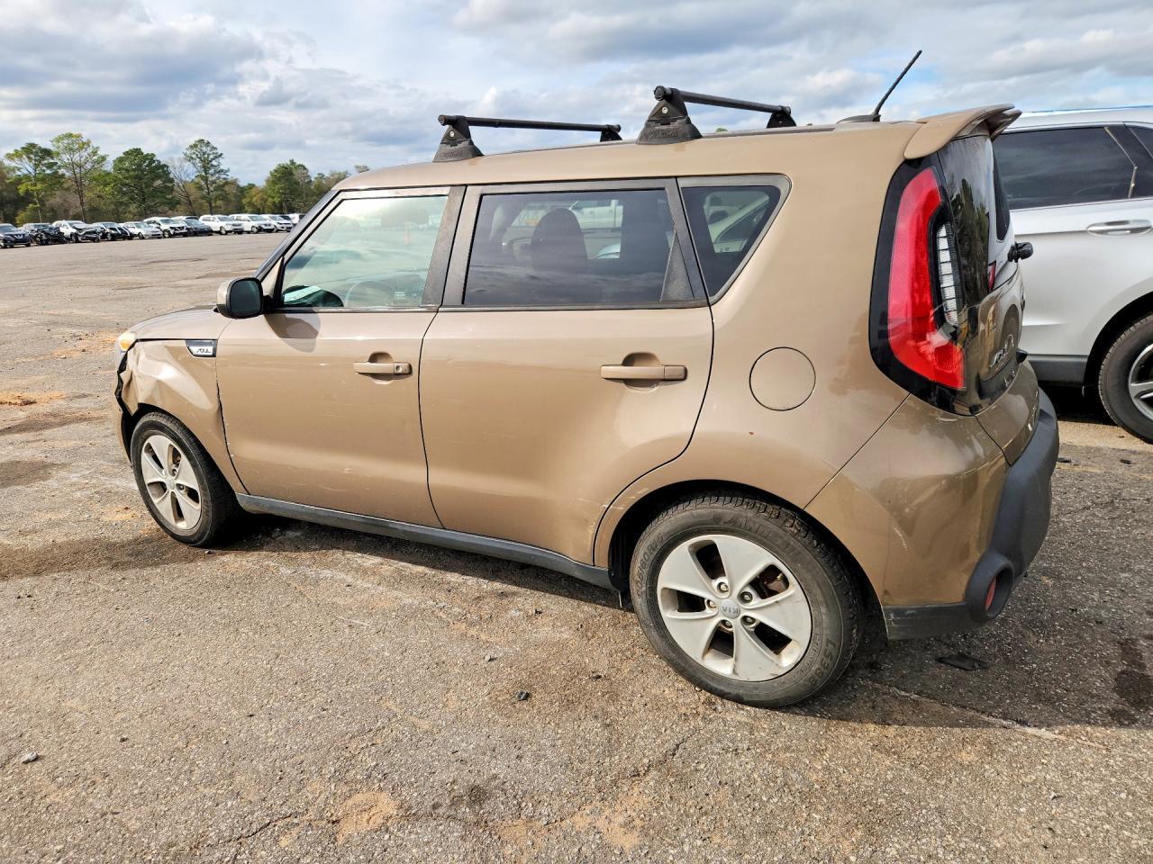 2016 Kia Soul - Image 2