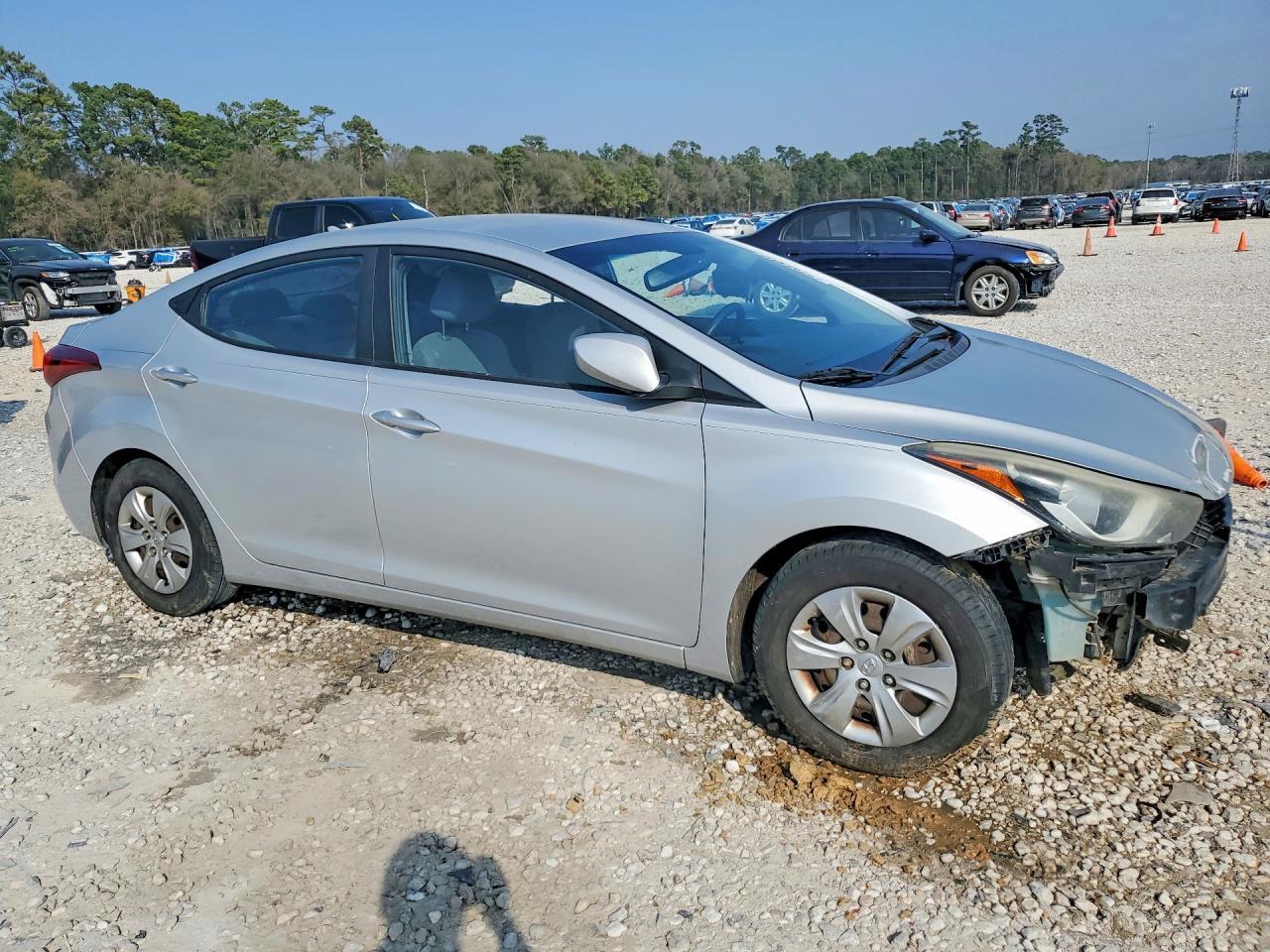2016 Hyundai Elantra Se - Фото 4