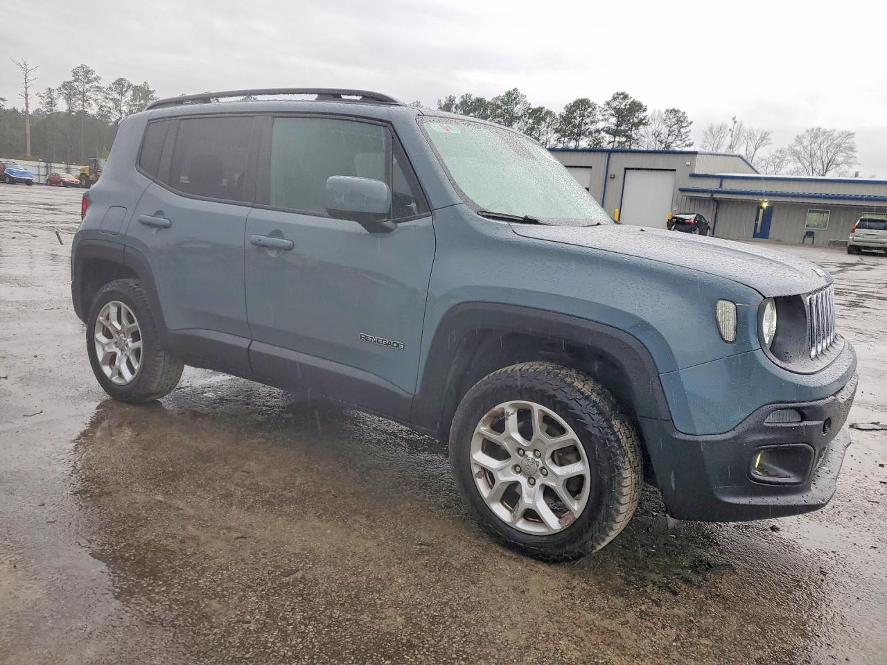 2017 Jeep Renegade Latitude - Image 4