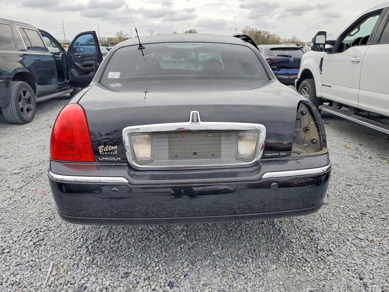 2003 Lincoln Town Car Cartier - Фото 6