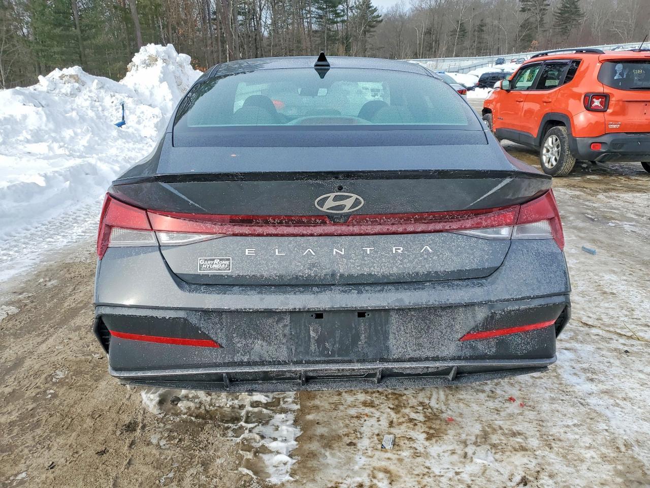 2025 Hyundai Elantra Sel Sport - Фото 6
