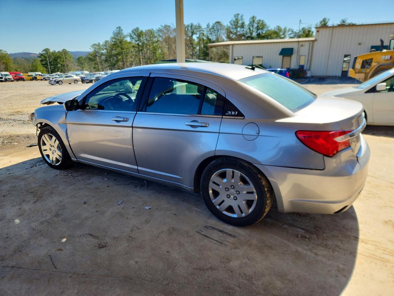 2014 Chrysler 200 - Image 2