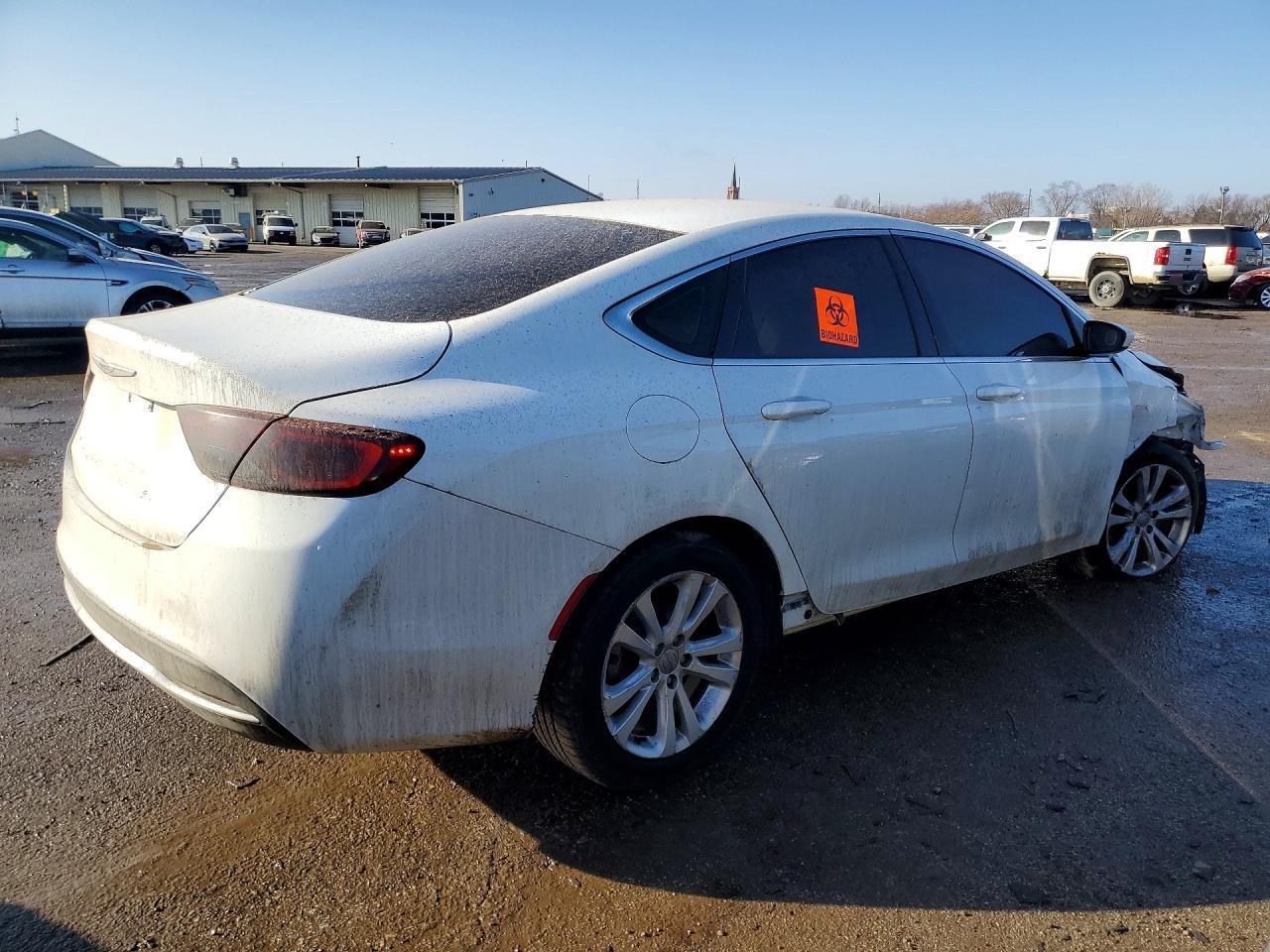 2015 Chrysler 200 Limited - Image 3