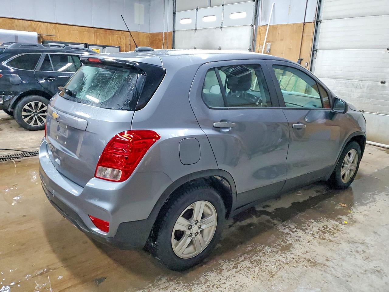 2020 Chevrolet Trax Ls - Image 3