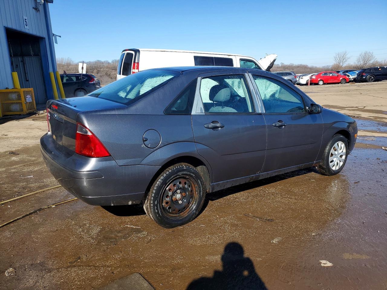 2007 Ford Focus Zx4 - Image 3