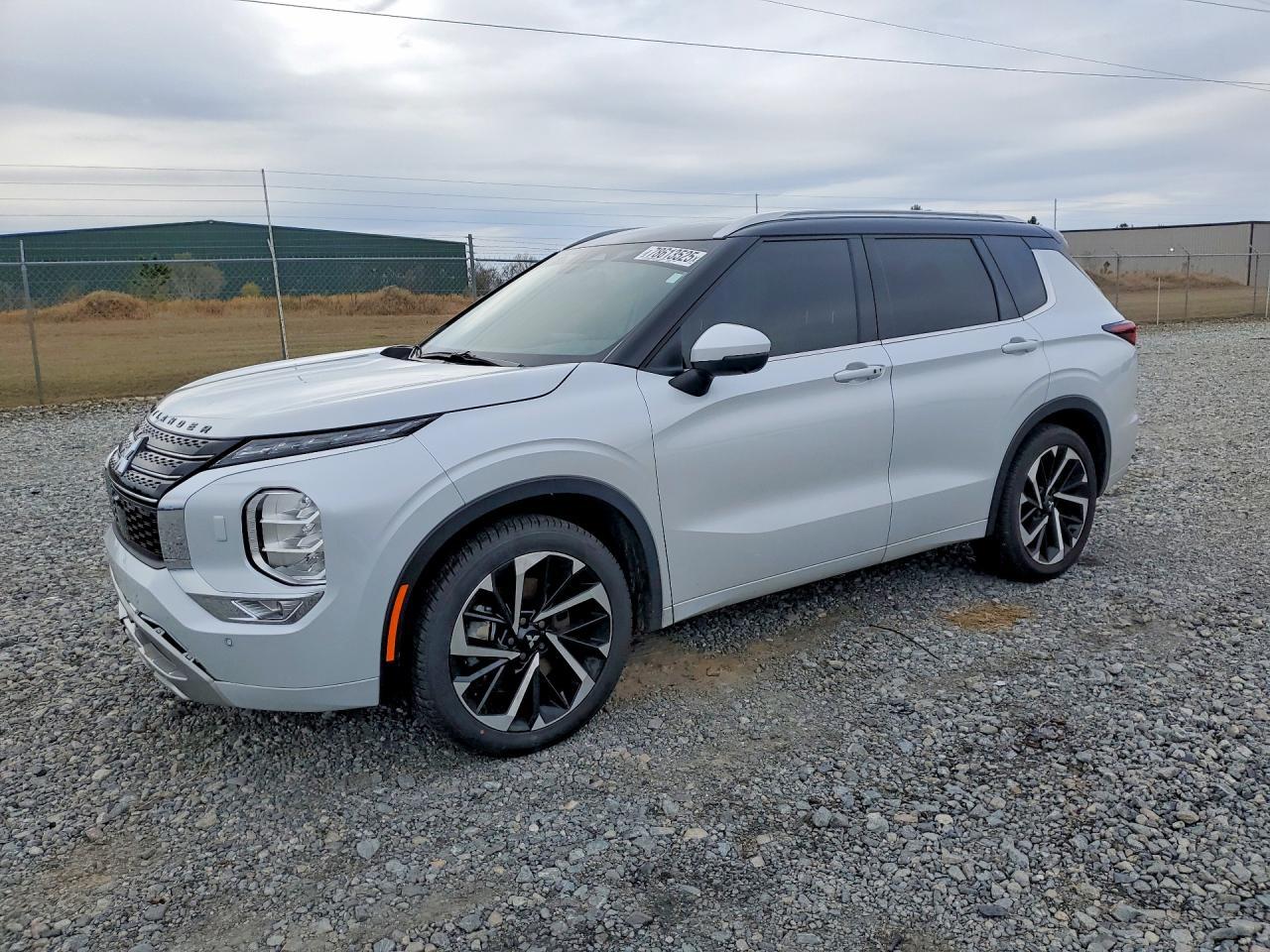 2023 Mitsubishi Outlander Sel