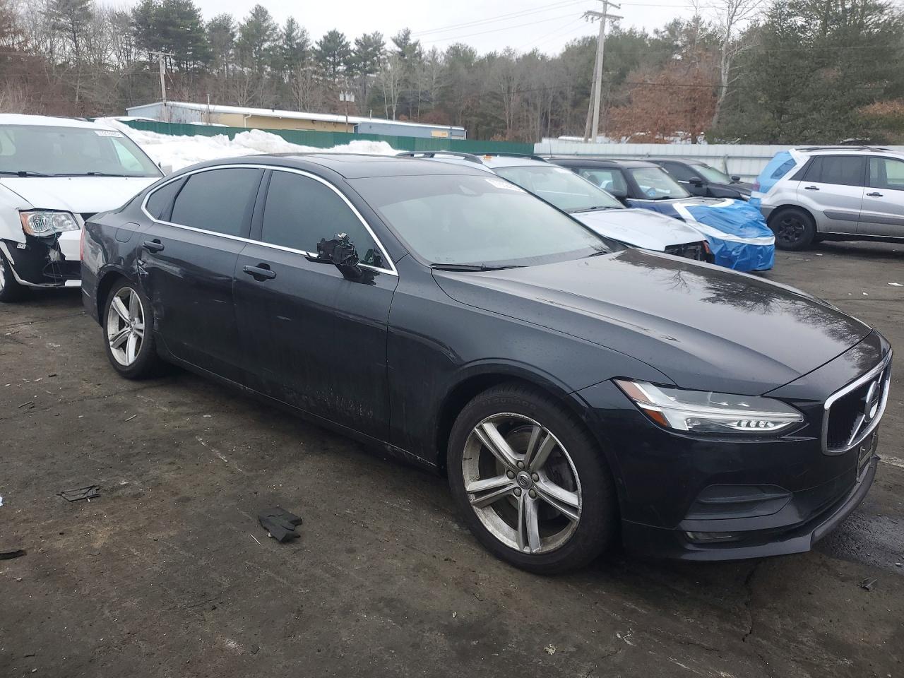 2018 Volvo S90 T5 Momentum - Фото 4