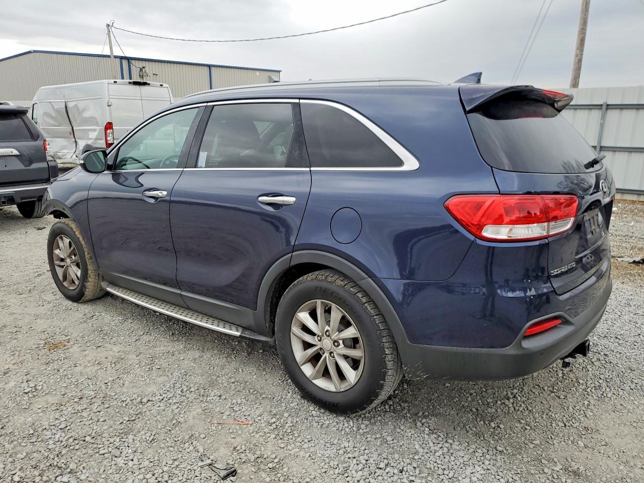 2016 Kia Sorento Lx - Image 2