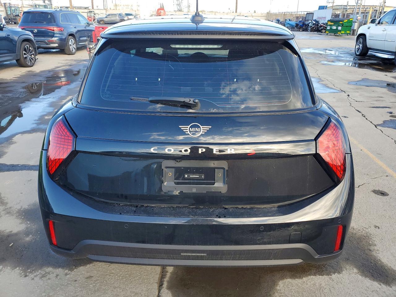 2025 Mini Cooper S - Image 6