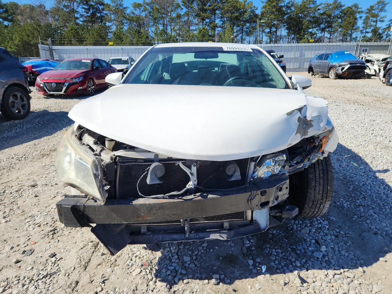 2014 Toyota Camry L - Фото 5