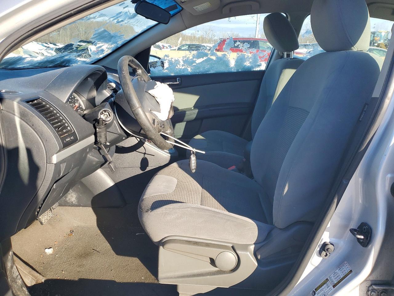 2010 Nissan Sentra 2.0 - Image 7