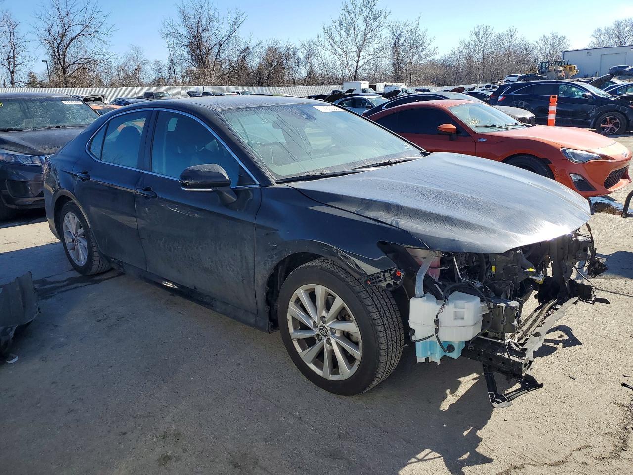 2023 Toyota Camry Le - Фото 4
