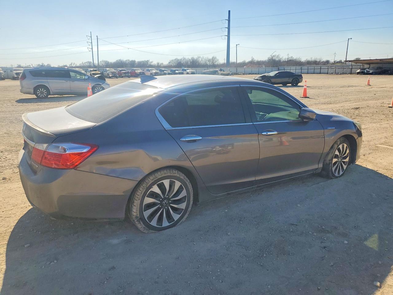 2015 Honda Accord Hybrid Exl - Image 3